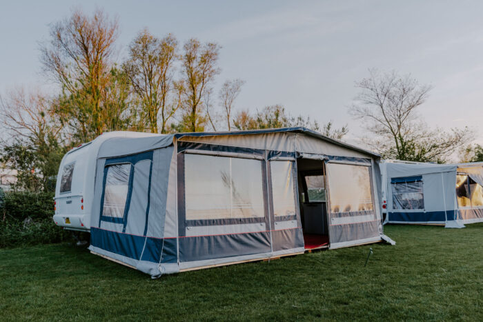 Surf-N-Sail-Makkum-Caravan-Verhuur-Heidi