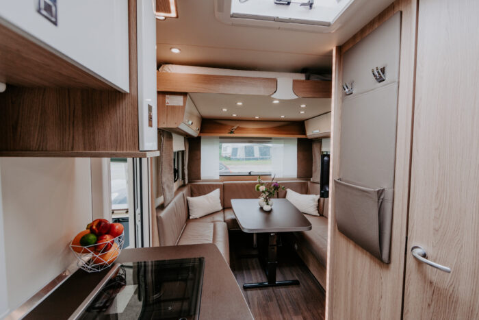 caravan-interieur-surf-n-sail-makkum-fotograaf-jessie-jansen-13