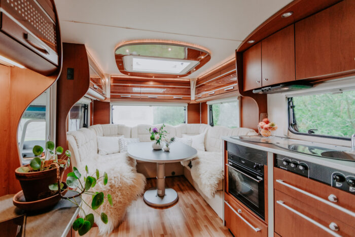 caravan-interieur-surf-n-sail-makkum-fotograaf-jessie-jansen-23