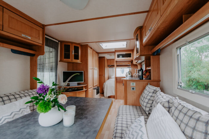 caravan-interieur-surf-n-sail-makkum-fotograaf-jessie-jansen-7